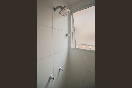 Banheiro de apartamento para alugar com 2 quartos, 40m² em Trindade, São Gonçalo