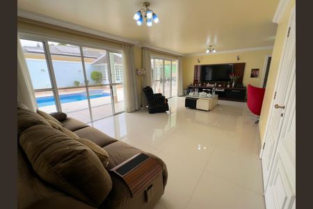 Sala de casa de condomínio à venda com 5 quartos, 580m² em Jacarepaguá, Rio de Janeiro