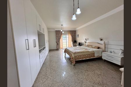 Quarto de casa de condomínio à venda com 5 quartos, 580m² em Jacarepaguá, Rio de Janeiro