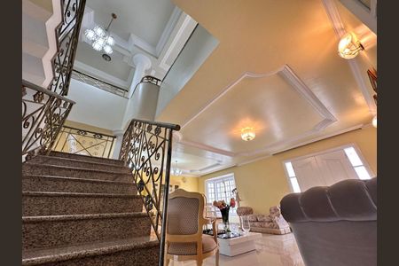 Sala de casa de condomínio à venda com 5 quartos, 580m² em Jacarepaguá, Rio de Janeiro