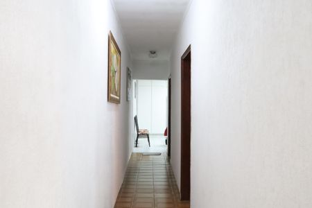 Casa para alugar com 120m², 3 quartos e 4 vagasCorredor