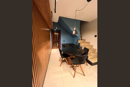 Casa à venda com 3 quartos, 162m² em Vila Salete, São Paulo