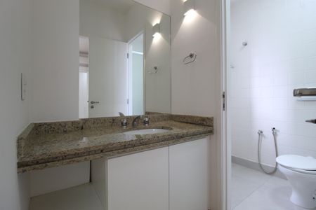 Apartamento para alugar com 70m², 2 quartos e 1 vagaBanheiro da Suíte 1
