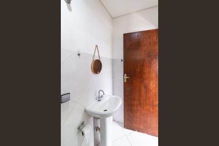Casa para alugar com 130m², 2 quartos e 1 vaga Casa para alugar com 130m², 2 quartos e 1 vagaBanheiro