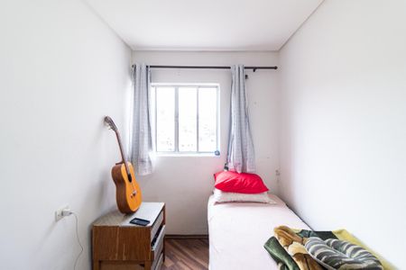 Quarto de casa para alugar com 2 quartos, 130m² em Vila Silviania, Carapicuíba