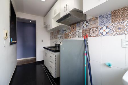 Apartamento para alugar com 100m², 2 quartos e 1 vaga Apartamento para alugar com 100m², 2 quartos e 1 vagaCozinha e Área de Serviço