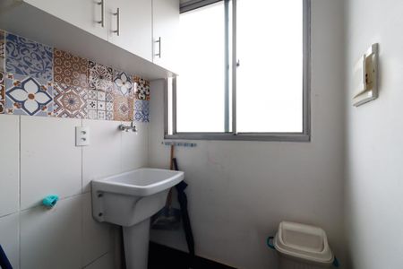 Apartamento para alugar com 100m², 2 quartos e 1 vaga Apartamento para alugar com 100m², 2 quartos e 1 vagaCozinha e Área de Serviço