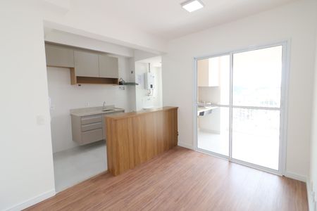 Sala de apartamento para alugar com 2 quartos, 50m² em Vila Osasco, Osasco