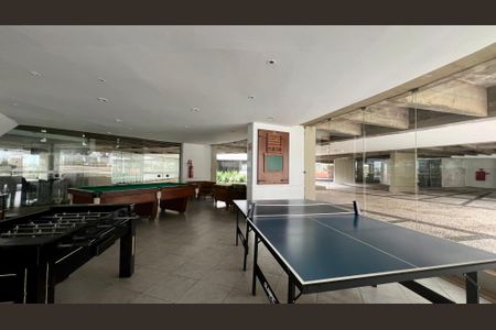 Apartamento à venda com 180m², 3 quartos e 2 vagas Apartamento à venda com 180m², 3 quartos e 2 vagasSala de Jogos