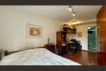 Apartamento à venda com 180m², 3 quartos e 2 vagas Apartamento à venda com 180m², 3 quartos e 2 vagasSuite