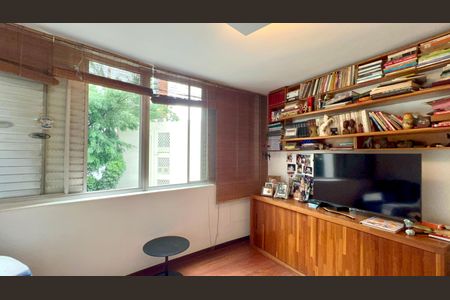 Apartamento à venda com 180m², 3 quartos e 2 vagas Apartamento à venda com 180m², 3 quartos e 2 vagasQuarto 1