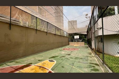 Apartamento à venda com 180m², 3 quartos e 2 vagas Apartamento à venda com 180m², 3 quartos e 2 vagasQuadra