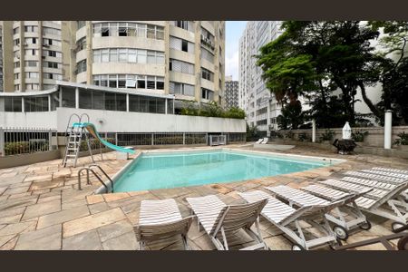 Apartamento à venda com 180m², 3 quartos e 2 vagas Apartamento à venda com 180m², 3 quartos e 2 vagasPiscina