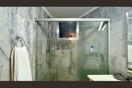 Apartamento à venda com 180m², 3 quartos e 2 vagas Apartamento à venda com 180m², 3 quartos e 2 vagasBanheiro