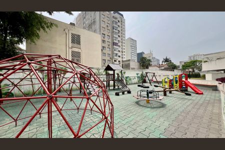 Apartamento à venda com 180m², 3 quartos e 2 vagas Apartamento à venda com 180m², 3 quartos e 2 vagasPlayground