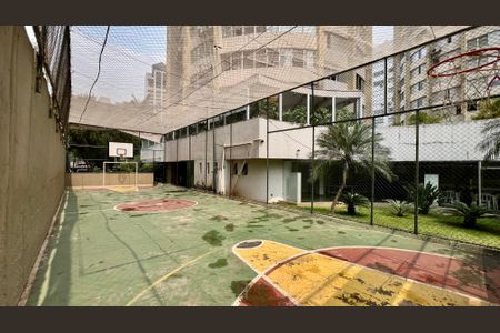 Apartamento à venda com 180m², 3 quartos e 2 vagas Apartamento à venda com 180m², 3 quartos e 2 vagasQuadra