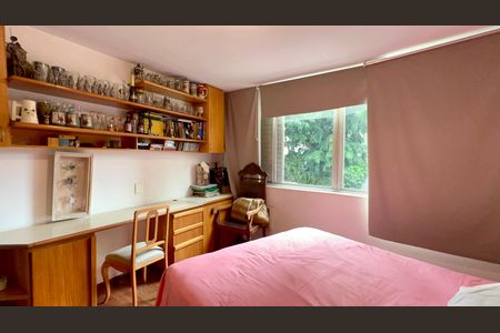 Apartamento à venda com 180m², 3 quartos e 2 vagas Apartamento à venda com 180m², 3 quartos e 2 vagasQuarto 2