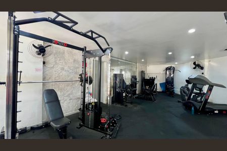 Apartamento à venda com 180m², 3 quartos e 2 vagas Apartamento à venda com 180m², 3 quartos e 2 vagasAcademia