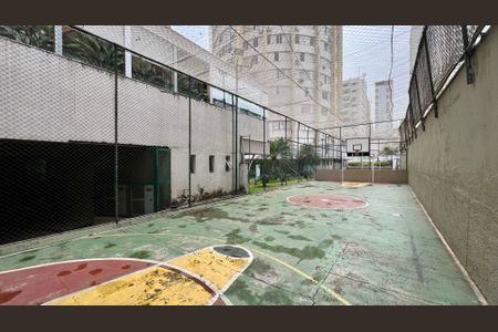 Apartamento à venda com 180m², 3 quartos e 2 vagas Apartamento à venda com 180m², 3 quartos e 2 vagasQuadra