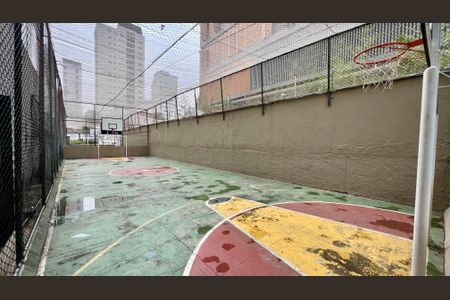 Apartamento à venda com 180m², 3 quartos e 2 vagas Apartamento à venda com 180m², 3 quartos e 2 vagasQuadra