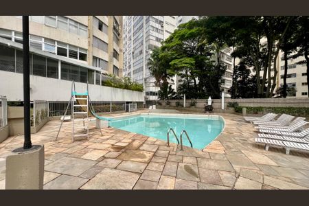 Apartamento à venda com 180m², 3 quartos e 2 vagas Apartamento à venda com 180m², 3 quartos e 2 vagasPiscina