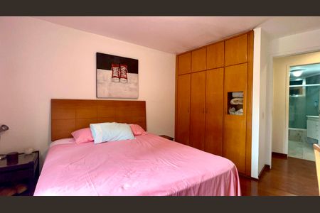 Apartamento à venda com 180m², 3 quartos e 2 vagas Apartamento à venda com 180m², 3 quartos e 2 vagasQuarto 2