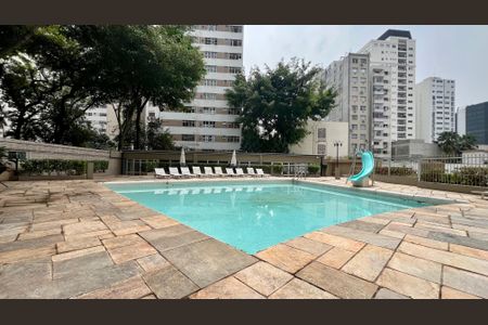Apartamento à venda com 180m², 3 quartos e 2 vagas Apartamento à venda com 180m², 3 quartos e 2 vagasPiscina