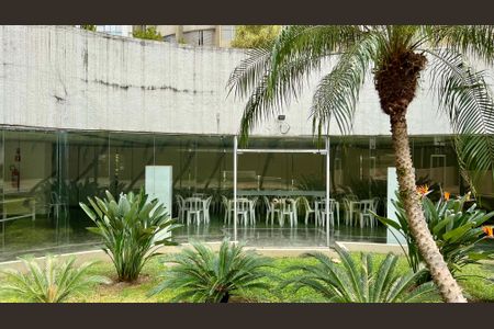 Apartamento à venda com 180m², 3 quartos e 2 vagas Apartamento à venda com 180m², 3 quartos e 2 vagasSalão de Festas