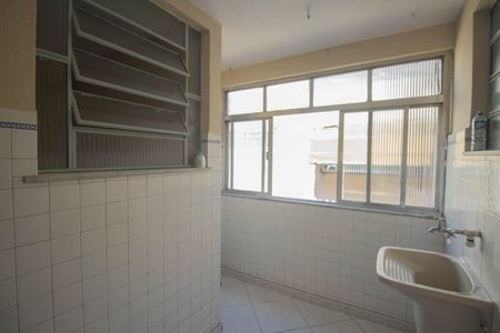 Apartamento para alugar com 60m², 3 quartos e 1 vagaÁrea de Serviço