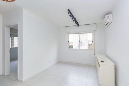 Sala  de apartamento para alugar com 2 quartos, 60m² em Boa Vista, Porto Alegre