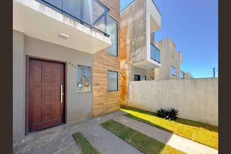 Casa para alugar com 100m², 2 quartos e 2 vagasFachada
