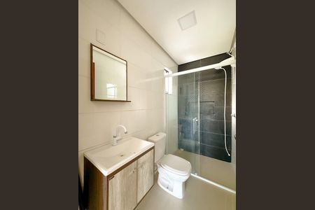 Casa para alugar com 100m², 2 quartos e 2 vagasBanheiro da Suíte 1