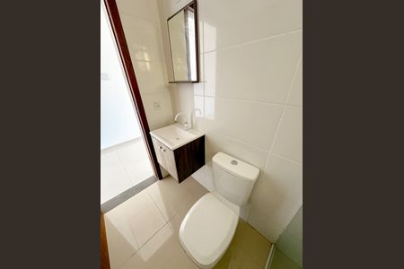 Casa para alugar com 100m², 2 quartos e 2 vagasBanheiro