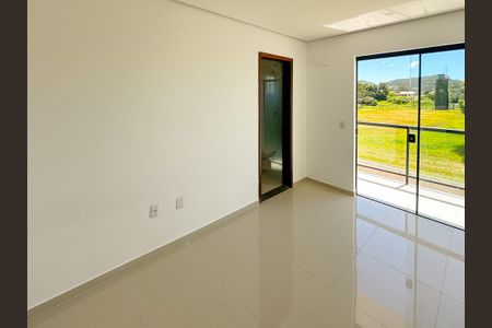 Casa para alugar com 100m², 2 quartos e 2 vagasSuíte 1