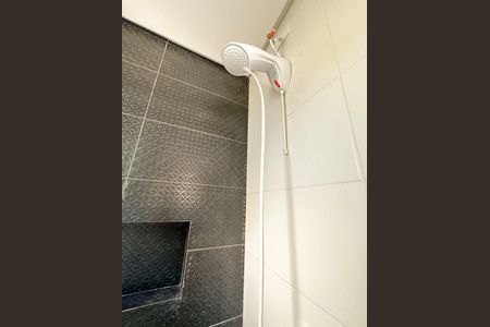 Casa para alugar com 100m², 2 quartos e 2 vagasBanheiro da Suíte 1