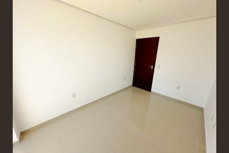 Casa para alugar com 100m², 2 quartos e 2 vagasSuíte 1