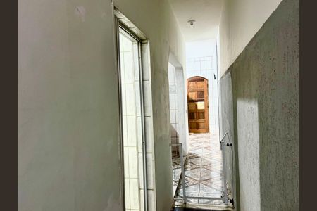 Casa à venda com 120m², 4 quartos e 2 vagasCorredor