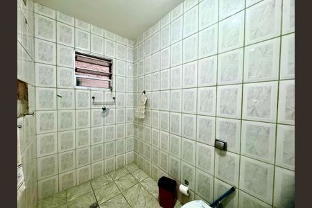 Casa à venda com 120m², 4 quartos e 2 vagasBanheiro 2