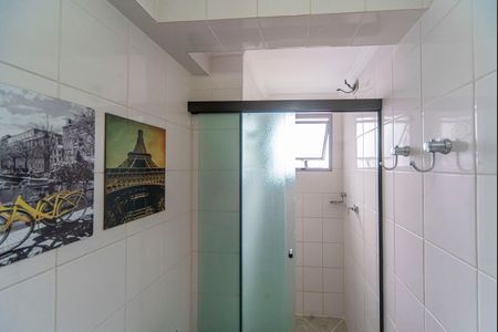 Banheiro de apartamento à venda com 2 quartos, 60m² em Vila Helena, Santo André