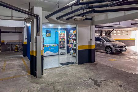 Apartamento à venda com 60m², 2 quartos e 1 vagaMini Mercado