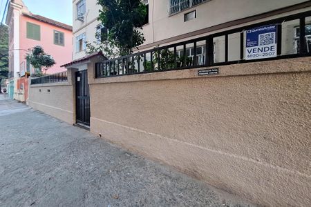 Apartamento à venda com 70m², 2 quartos e sem vaga Apartamento à venda com 70m², 2 quartos e sem vagaPlaca