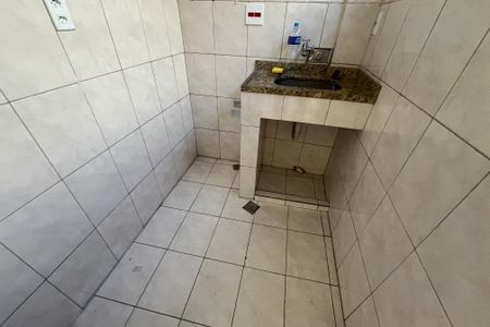 Cozinha de kitnet/studio à venda com 1 quarto, 18m² em Jardim Guanabara, Rio de Janeiro