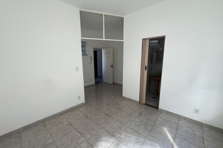 Sala de kitnet/studio à venda com 1 quarto, 18m² em Jardim Guanabara, Rio de Janeiro