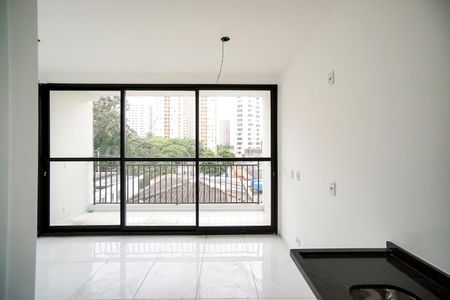 Sala quarto e cozinha de kitnet/studio à venda com 1 quarto, 23m² em Vila Azevedo, São Paulo