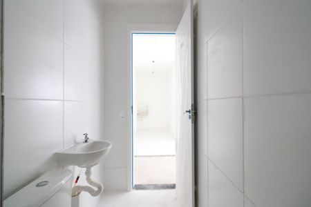 Apartamento à venda com 33m², 2 quartos e sem vaga Apartamento à venda com 33m², 2 quartos e sem vagaBanheiro