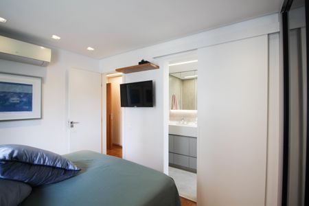 Suíte  de apartamento para alugar com 3 quartos, 100m² em Vila Nova Conceição, São Paulo