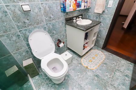 Casa para alugar com 315m², 3 quartos e 3 vagasBanheiro Social