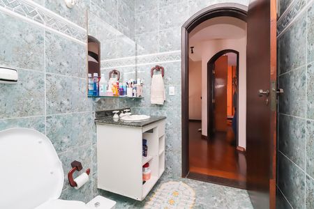 Casa para alugar com 315m², 3 quartos e 3 vagasBanheiro Social