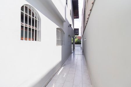 Casa para alugar com 315m², 3 quartos e 3 vagasCorredor Externo