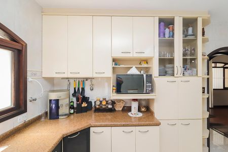 Casa para alugar com 315m², 3 quartos e 3 vagasCozinha - Armários